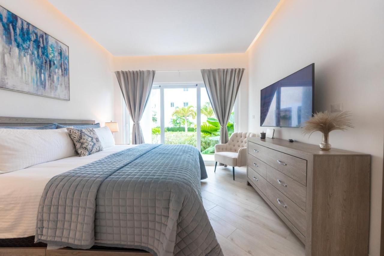 Family Getaway Apartment - Right On The Beach Пунта-Кана Экстерьер фото